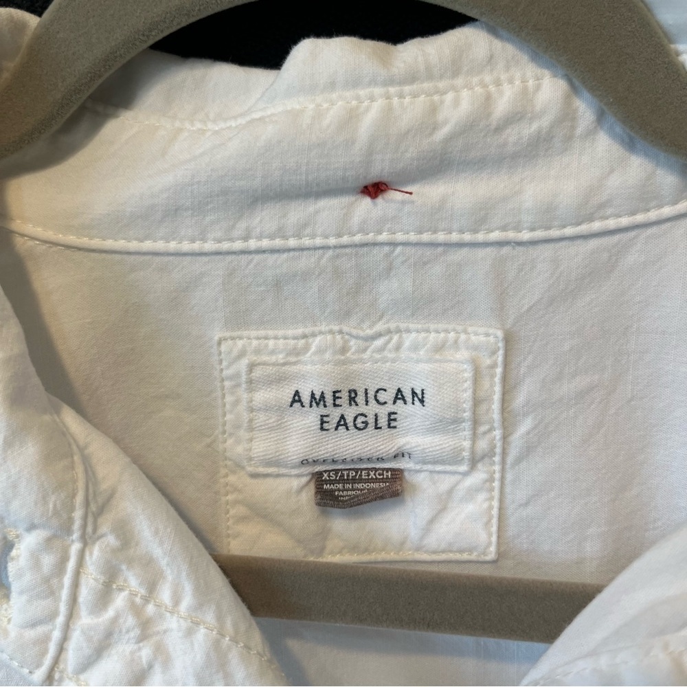 American Eagle XS Oversized button up boyfriend shirt White Long sleeve top - Picture 3 of 7